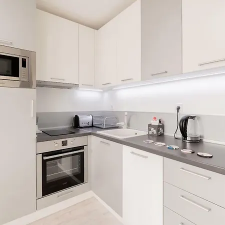 Apartment Modern & Clean 1-bedroom Flat In A Private Sarafovo