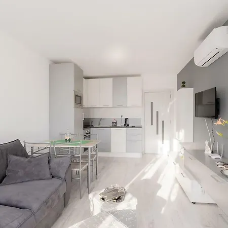 Apartment Modern & Clean 1-bedroom Flat In A Private Sarafovo Burgas