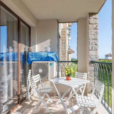 Apartment Modern & Clean 1-bedroom Flat In A Private Sarafovo Burgas